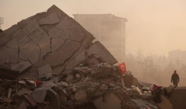 Japonya Öz Savunma Kuvvetleri personeli ve uçağı Türkiye'ye gönderilecek