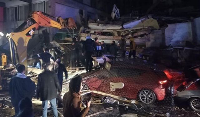 Kahramanmaraş Pazarcık'ta 7,4, Gaziantep Nurdağı'nda 6,4 büyüklüğünde deprem meydana geldi