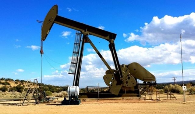 Rus Ural petrolünün fiyatında büyük düşüş