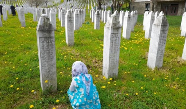 Bosna Şehitler Günü dualarla anılıyor