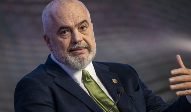 "Erdoğan ülkesi için olağanüstü işler yaptı"