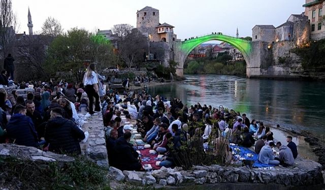 Mostar'da toplu iftar