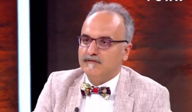 Emrah Safa Gürkan kimdir? Prof. Dr. Emrah Safa Gürkan Biyografisi