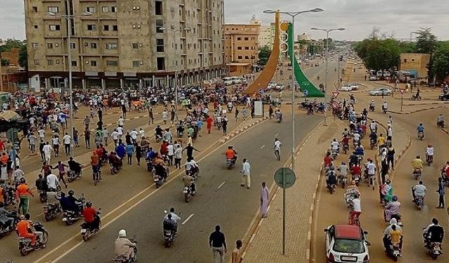 ECOWAS ile Nijer cuntası arasında ilk diyalog