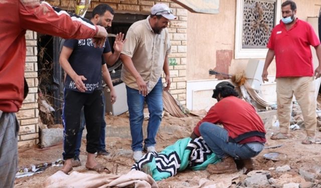 Katar Libya'ya sahra hastanesi kuracak