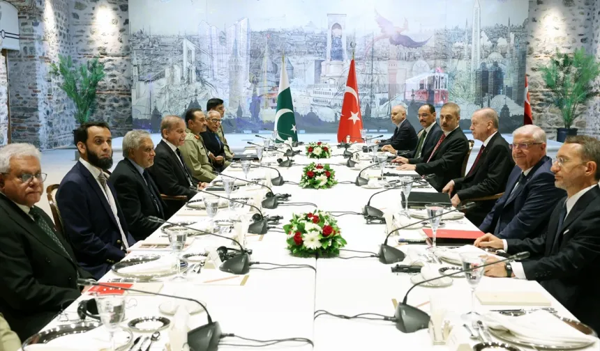 İstanbul'da Türkiye-Pakistan zirvesi