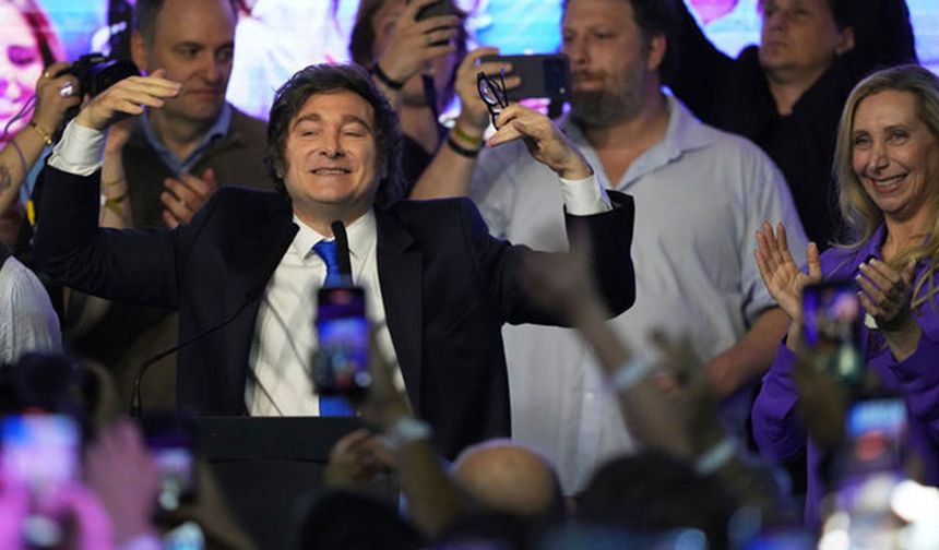 Arjantin'de siyonist destekli başkan tekrar kazandı