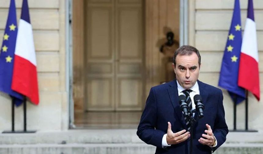 Fransa'da hükümet krizi: Başbakan daha başlamadan istifa etti
