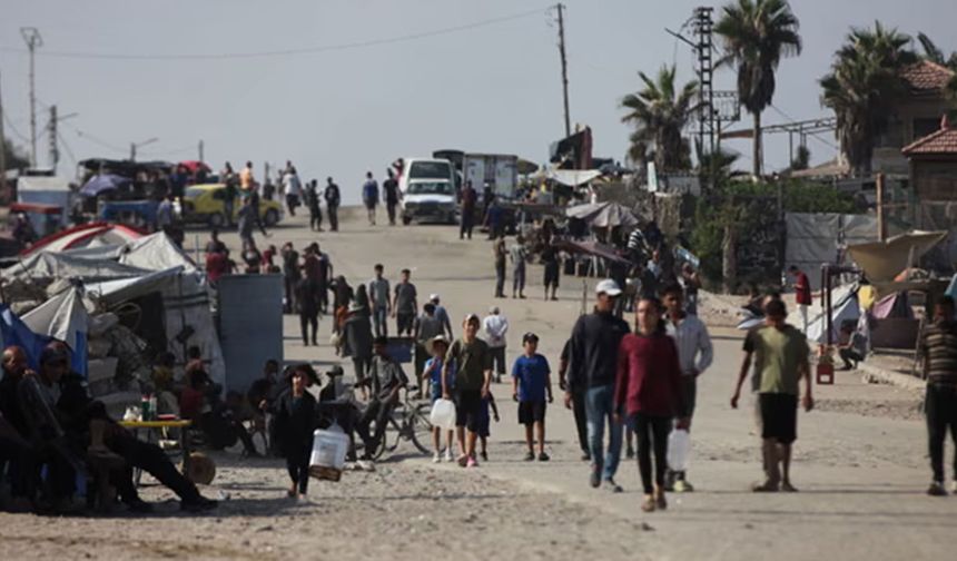 İsrail Gazze'de çadırları bombaladı