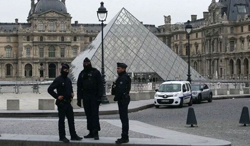 Louvre Müzesi bu kez gerçekten soyuldu