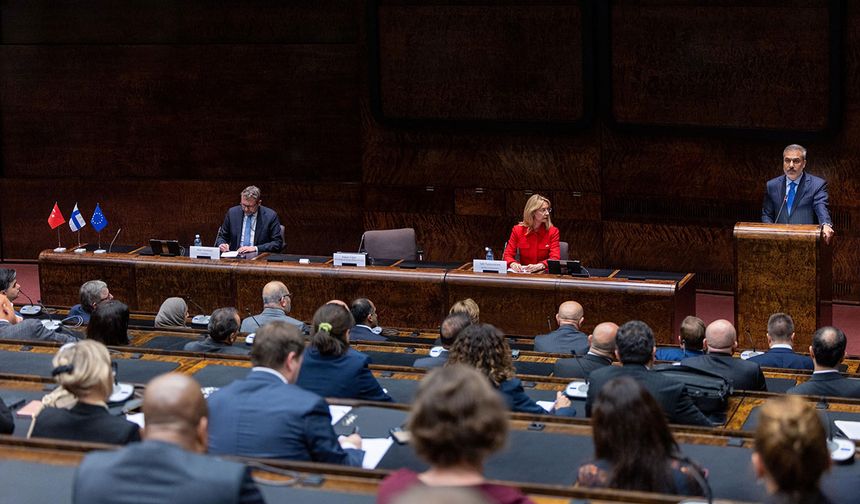 Bakan Fidan, Finlandiya Meclisinde konuştu