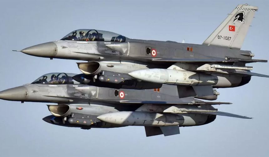 Türk savaş uçakları Karadeniz'de bir İHA düşürdü