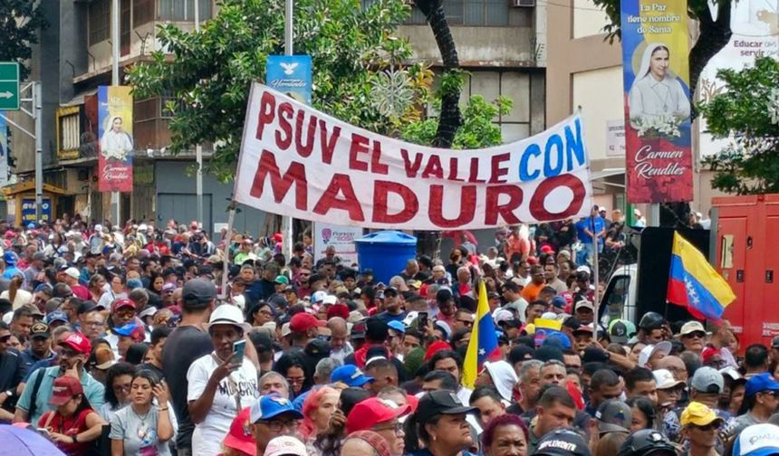 Venezuela'da halk ayakta, henüz her şey bitmiş değil