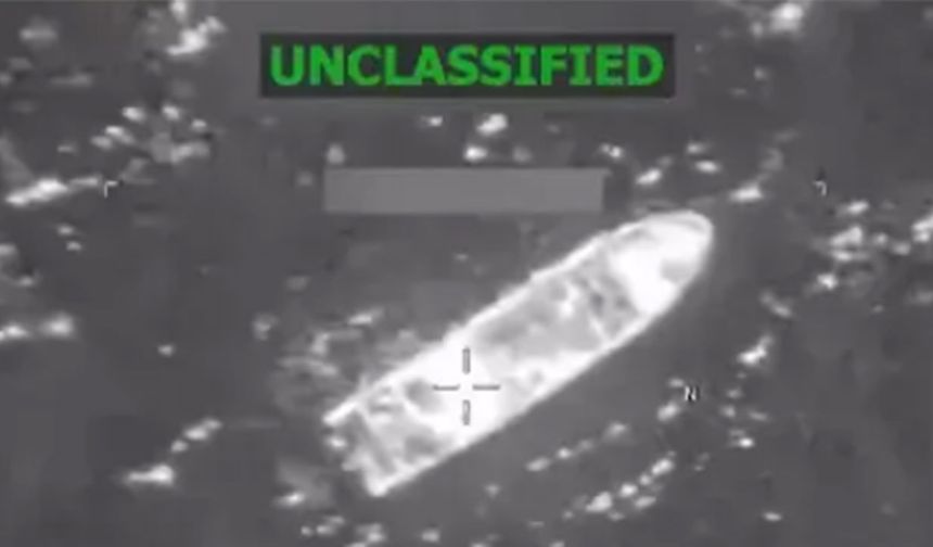 ABD Pasifik'te bir gemiyi daha hedef aldı