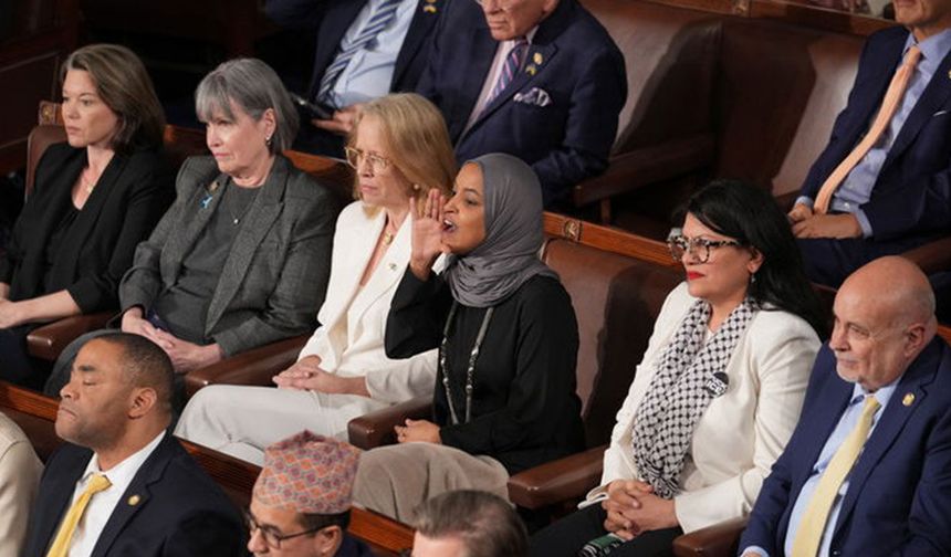 Kongre'de protesto edilen Trump, İlhan Omar'la tartıştı