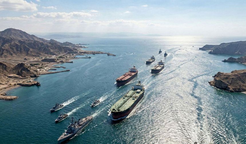 Hürmüz Boğazı'nda tanker krizi: İran 10 gemiyi vurduğunu açıkladı