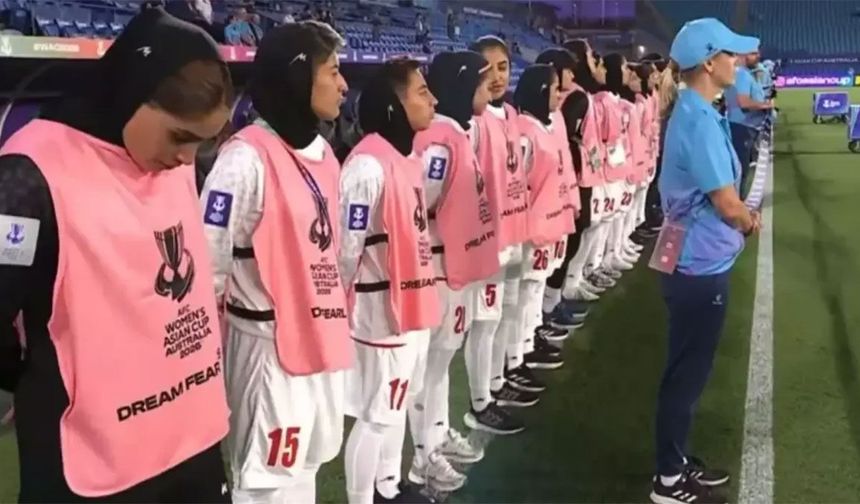 Trump, İranlı kadın futbolcular krizine sarıldı