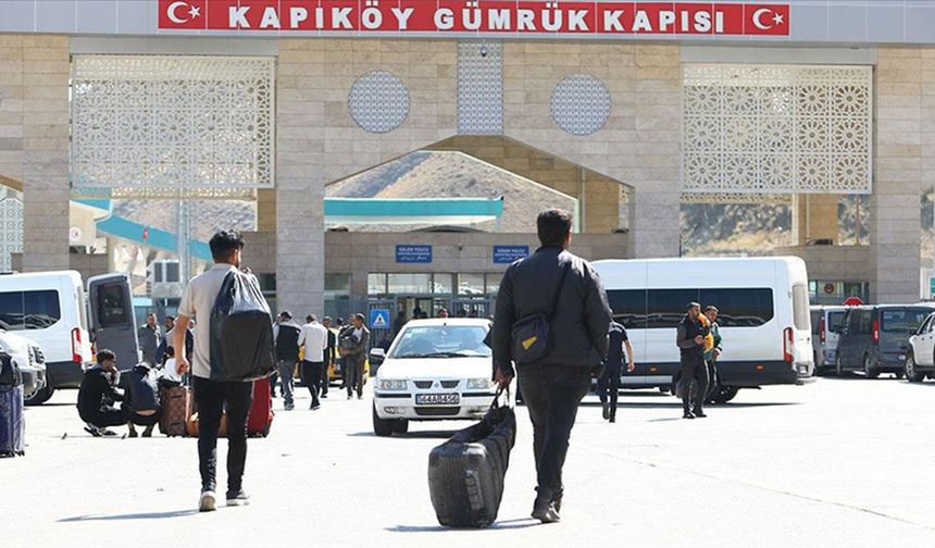 İranlılar akın akın ülkelerine dönüyor