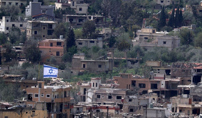 İsrail Lübnan'ın güneyine işgal bayrağı çekti