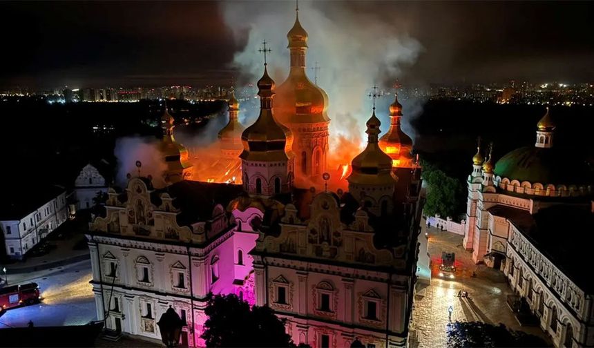 Dünya Mirası Listesi'ndeki Lavra Manastırı zarar gördü