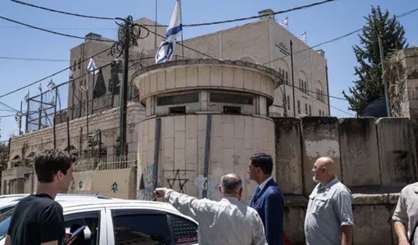 İsrail işgal güçleri ABD'li kongre üyesini alıkoydu