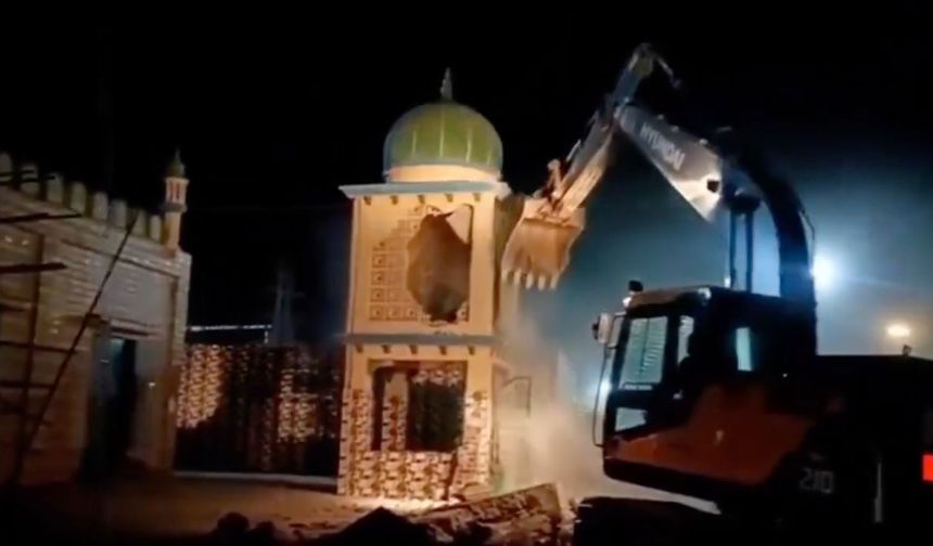 Hindistan'dan İsrail'i aratmayan yıkımlar