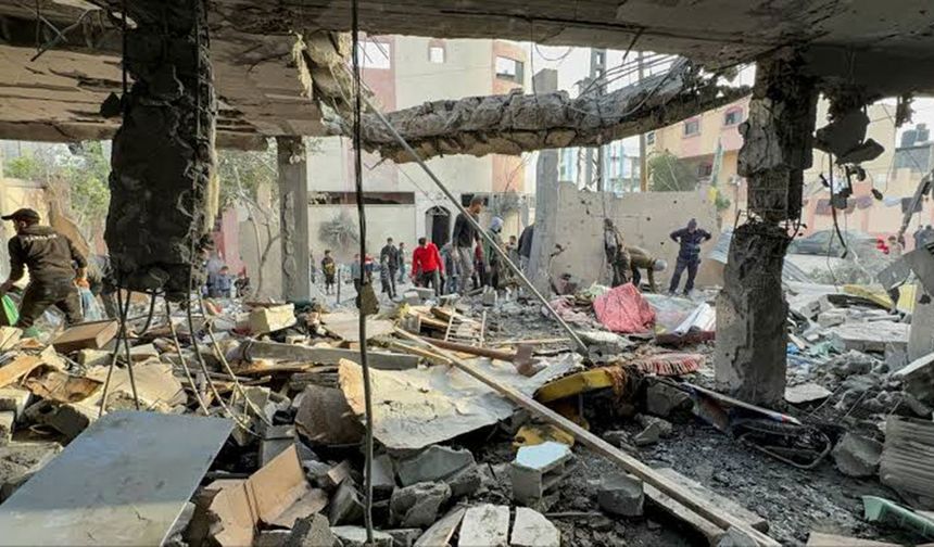 İsrail soykırımda hız kesmiyor: Han Yunus'ta aile evine saldırdı, 2 şehit var