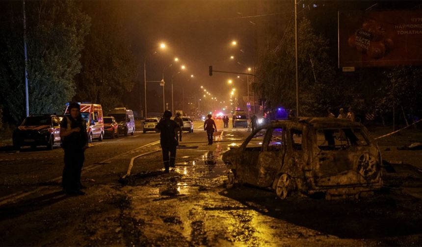 Rusya balistik füzeleri Kiev'de sivil alanlara isabet etti