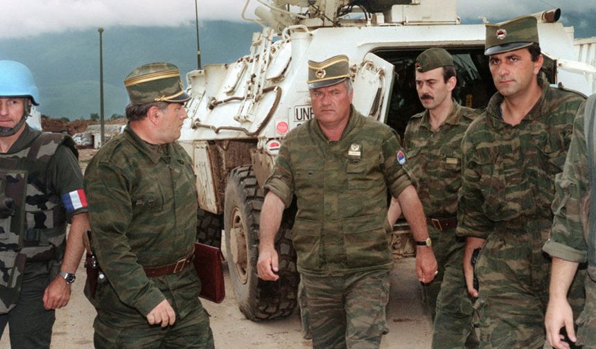 Srebrenitsa soykırımından hüküm giyen Ratko Mladiç öldü