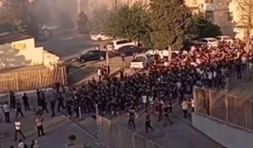 Azerbaycan'da başörtüsüne özgürlük protestoları büyüyor