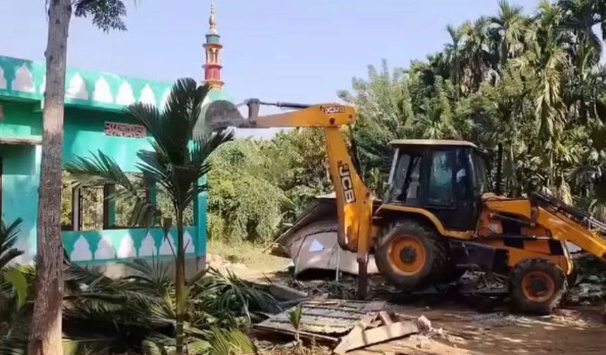 Hindistan'da 1100'den fazla Müslüman aile evlerinden çıkarıldı