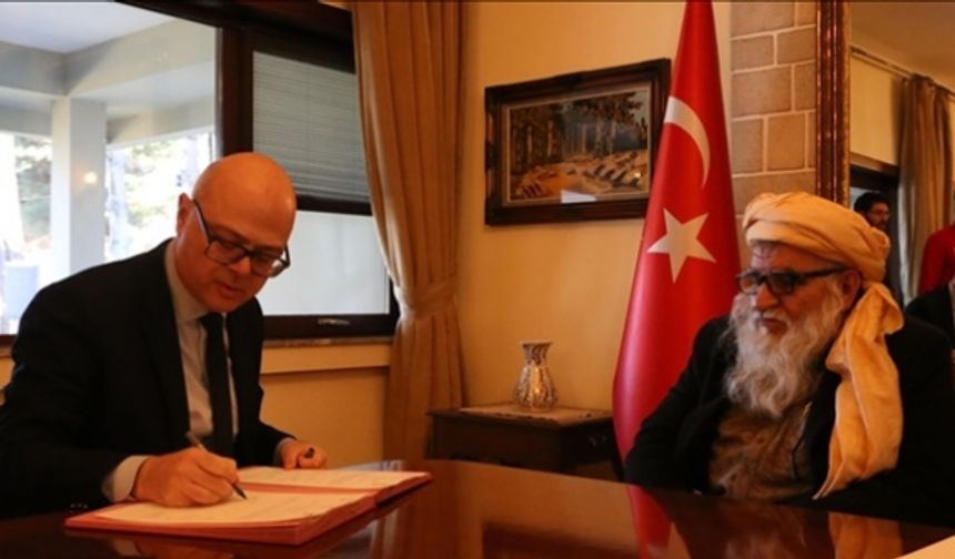 Afgan Kızılayından depremzedelere maddi destek
