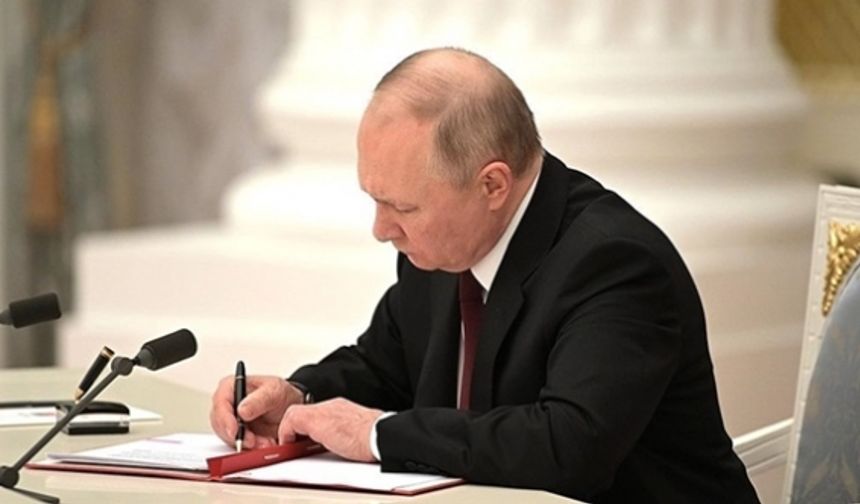 Putin'den kritik imza