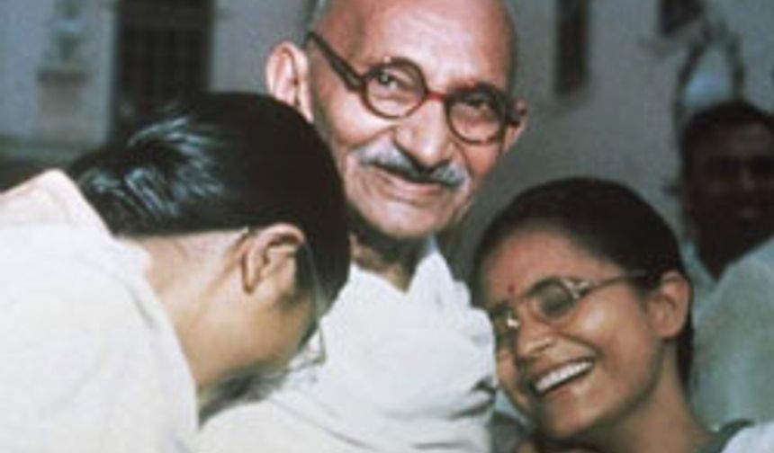Sevr'e Gandi ve Hintli Müslümanlar da karşı çıkmıştı