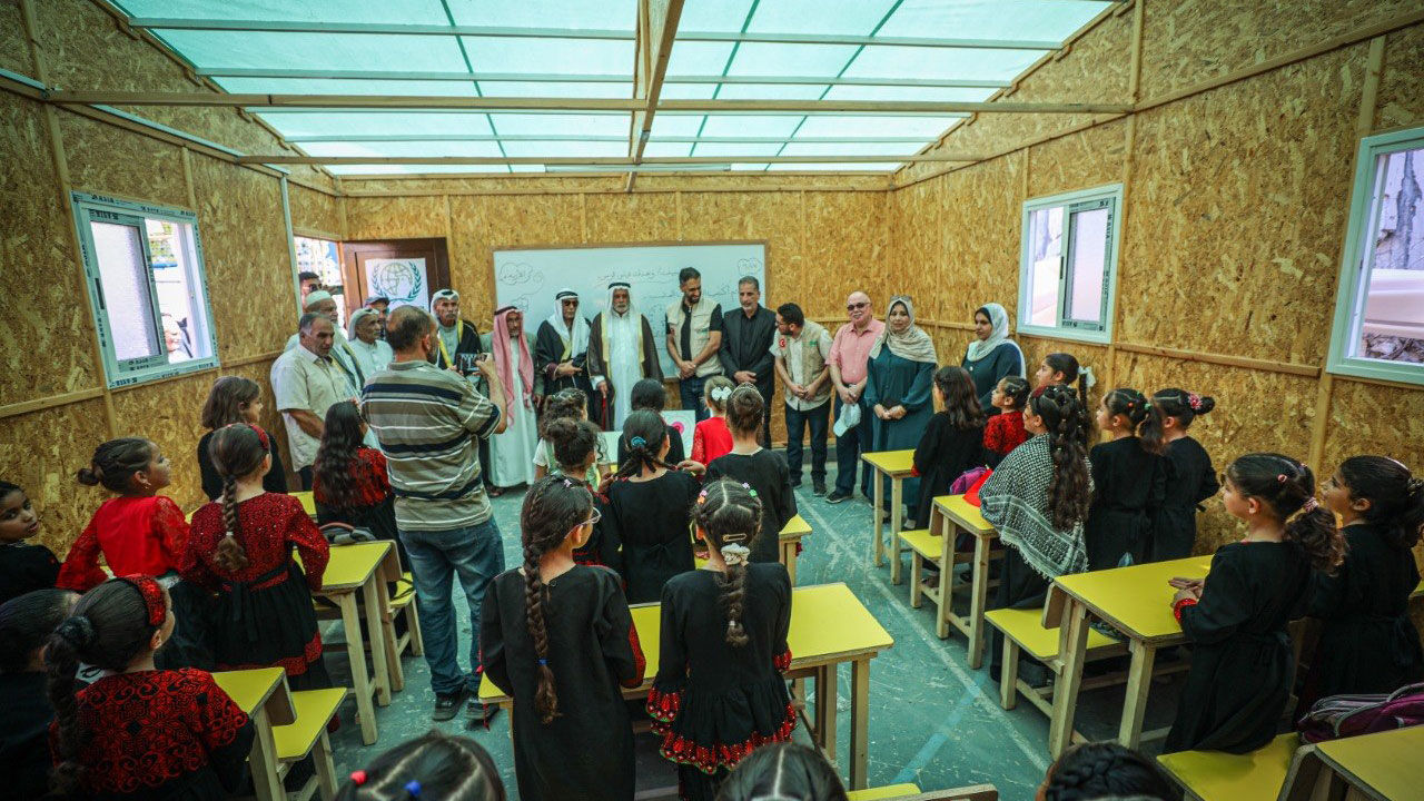 İ H H Gazze’de Sahra Okulu Açtı 7