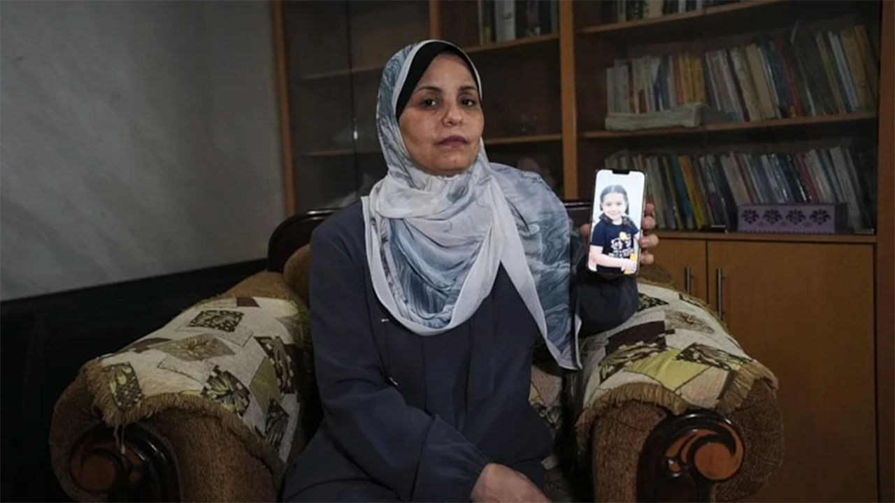 Hind Receb (4)
